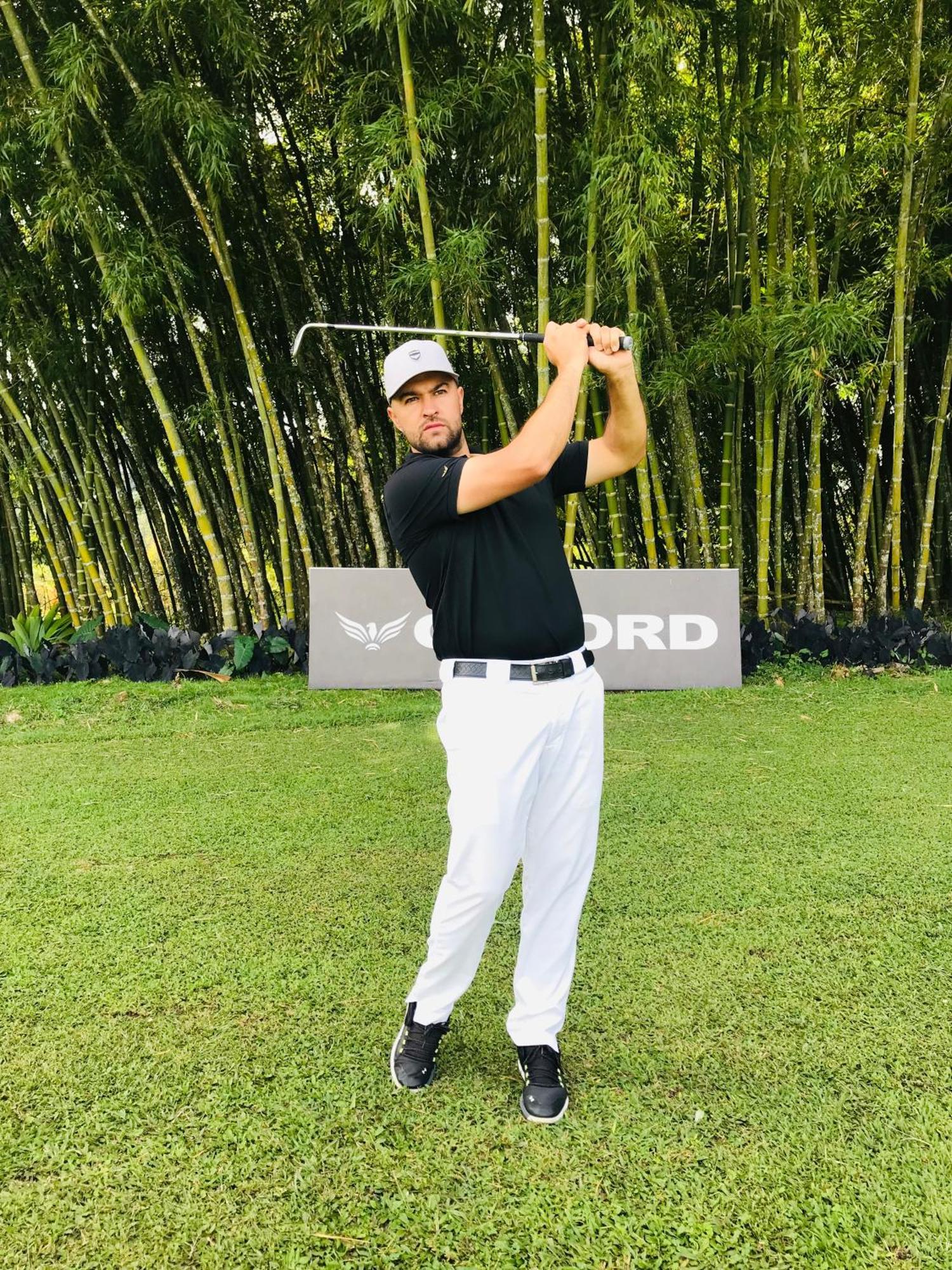 Hotel & Golf Isak Aeropuerto ริโอเนโกร ภายนอก รูปภาพ